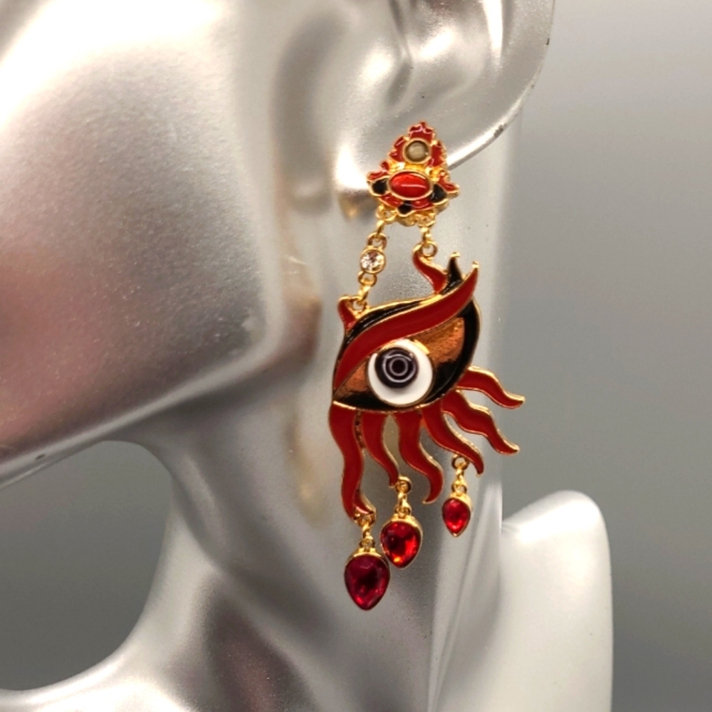 Signed Schiaparelli Teardrop Curtain Peculiar Eye Crystal Gold Earrings - Picture 14 of 14